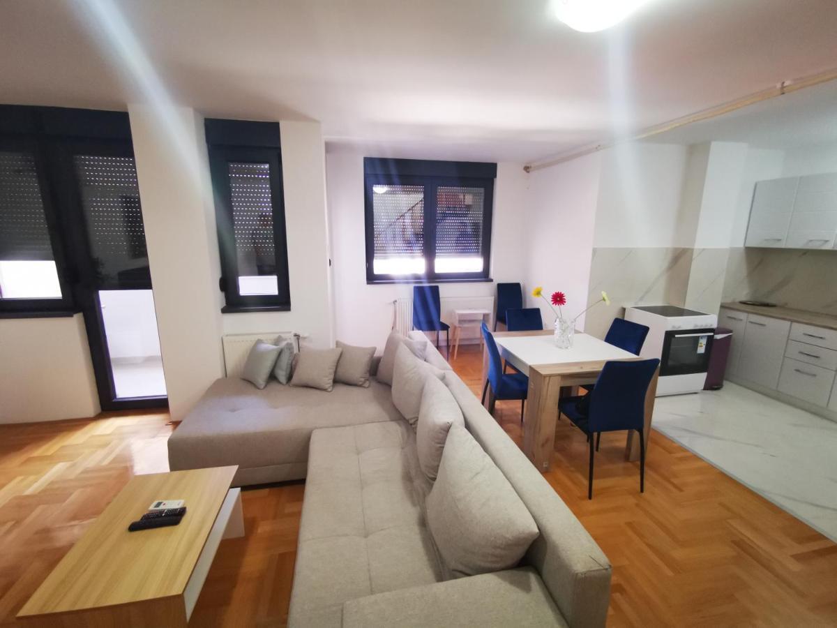 Riviera Apartments Ni Exterior foto